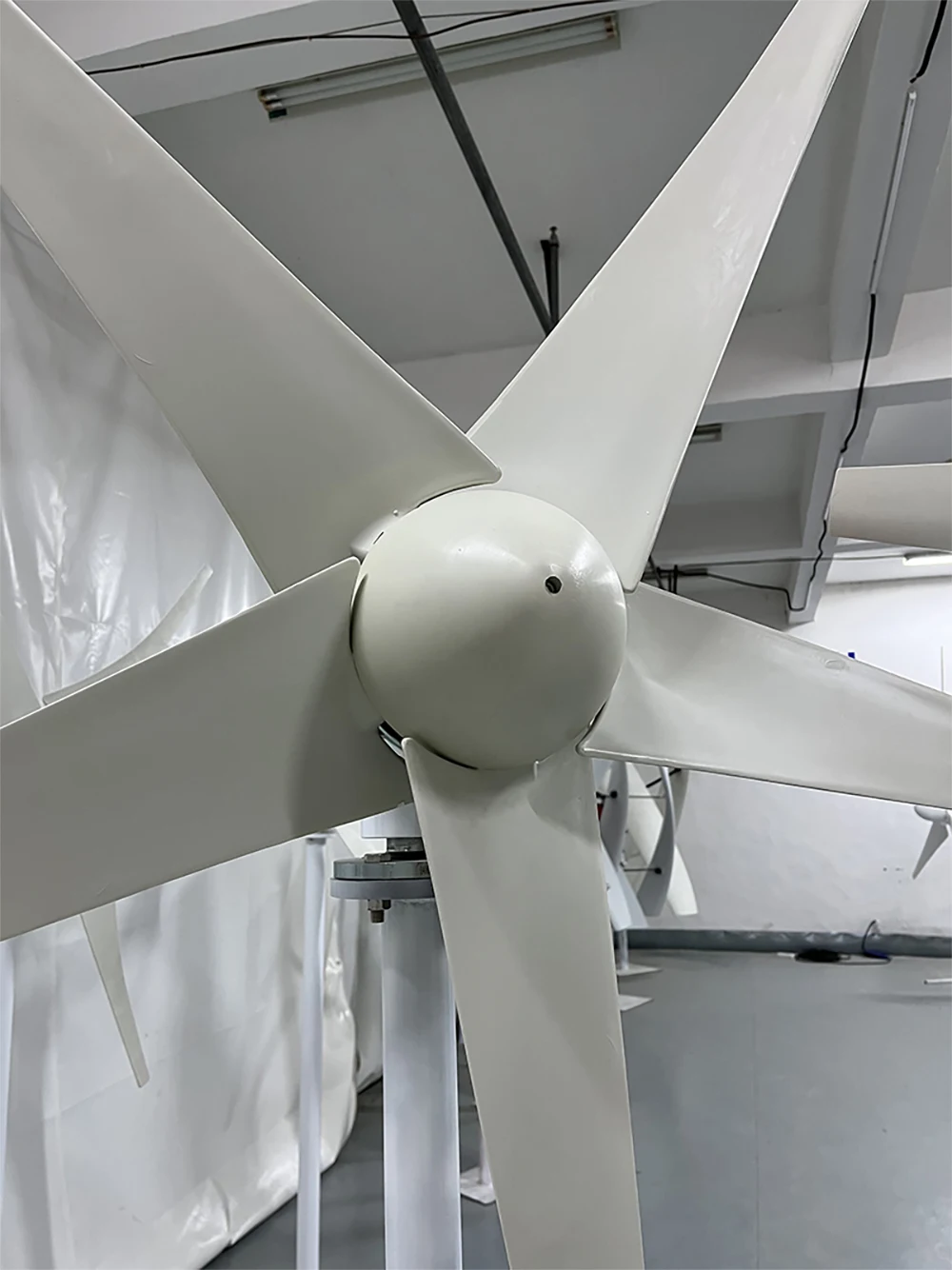 De Energia nova Horizontal do Vento Gerador de 2000W Turbina MPPT Controlador de 12v 24V 48V Baixo nível de Ruído Médio Moinho de vento Domésticos Pequenos Imagem 5